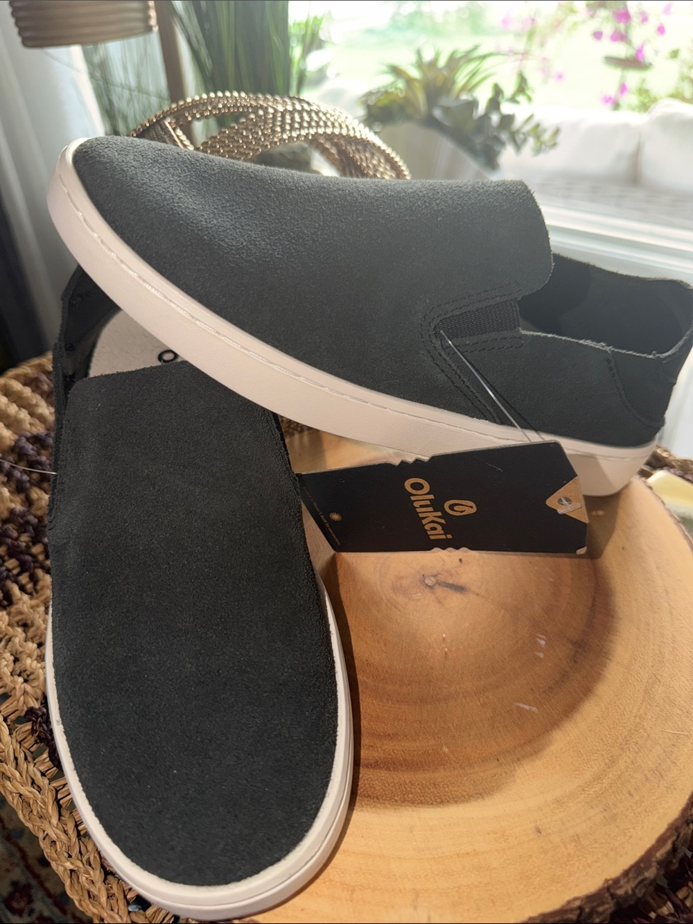 OluKai Pehuea Luxe Suede Slip On Shoes Women’s 6 Lava Rock NWT - Picture 2 of 4
